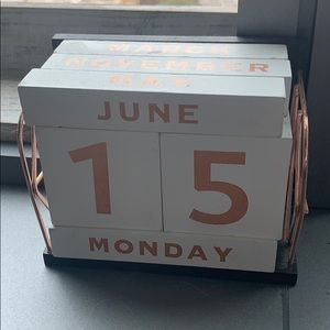 Adjustable Calendar